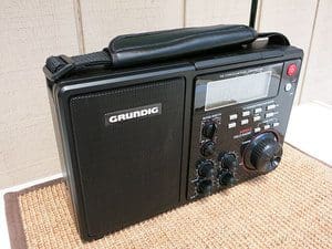 Shortwave Radio With Antenna